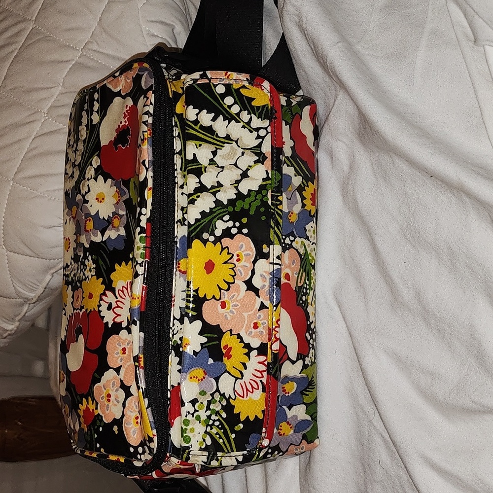 Vera Bradley Cooler style Poppy Fields pattern. Gently used condition.